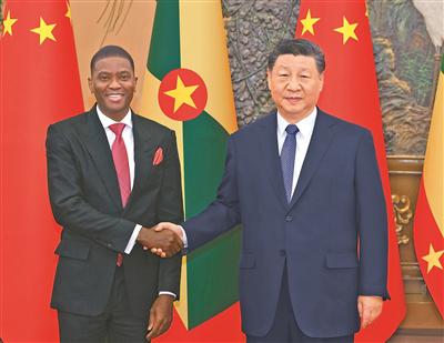 习近平会见格林纳达总理米切尔