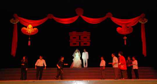 洛南大型眉户现代剧《香包》秦腔节公演