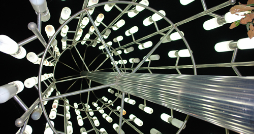 璀璨夜灯耀鹤城