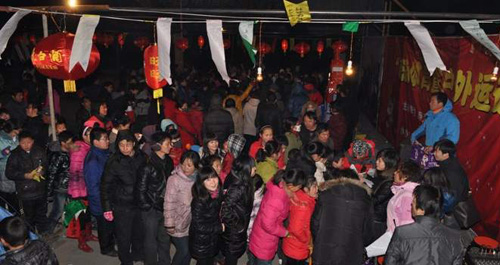 处处洋溢喜庆 多种活动传递快乐