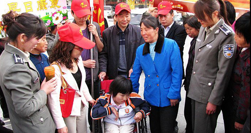 洛南女孩患重病 热心网友18小时捐款3045元