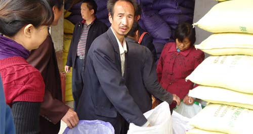 我市各地秋播生产忙