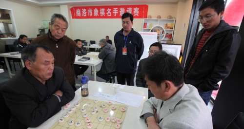 我市举办象棋名手邀请赛