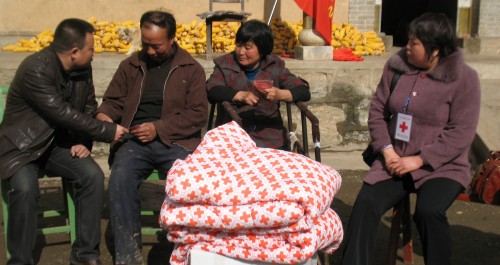 冬日送暖到高耀