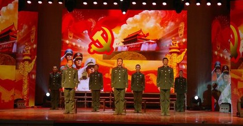 商洛武警：官兵自编情景剧感动山城群众