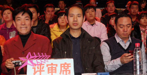 美术教师走进《星光大道》当评委 称经历很难忘记