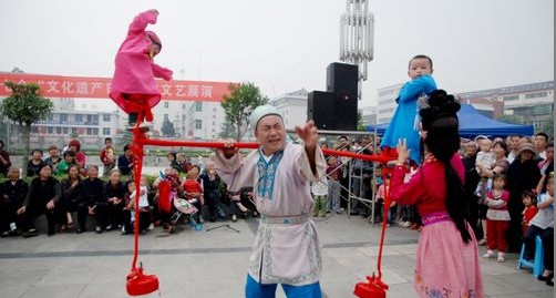 《担芯子》走进西安人民剧院