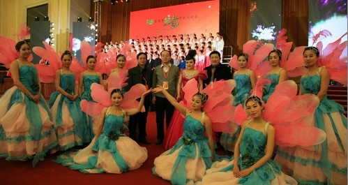 《丹凤朝阳》亮相全国首届乡村春晚