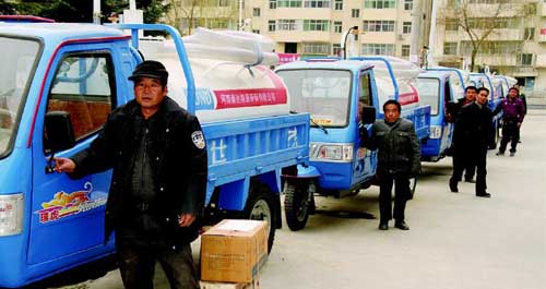 柞水县出资35万元购回10辆沼气抽渣车