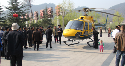 省森林防火指挥部对市区森林资源进行空中观察、巡查