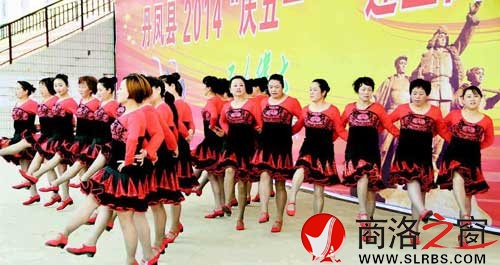 丹凤县总工会为丰富全县职工节日文化生活内容