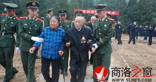 商南县举行烈士公祭仪式