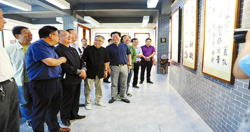 “喜迎十九大·为人民抒写”文化送基层书画展举行