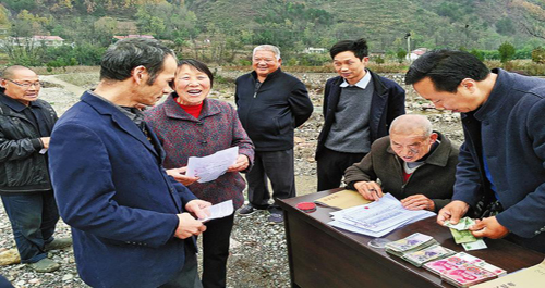 丰河村食用菌基地开工建设将带动贫困户增收