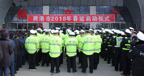 公安部门全力保障春运交通安全