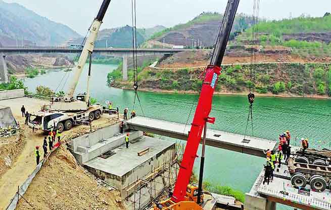 银龙沟桥箱梁安装完工