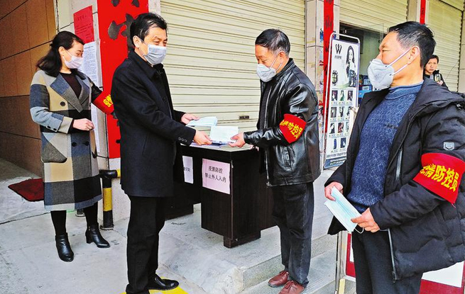 万只口罩支援基层一线