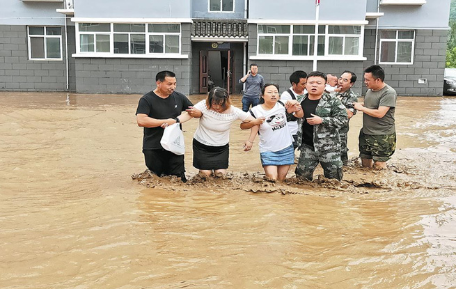 直击防汛抢险救灾现场