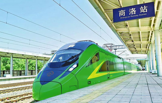 “复兴号”动车组首次开进商洛