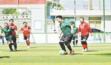 驰骋绿茵逐梦未来