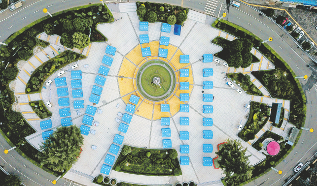 抗疫中的默默坚守