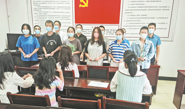 捐资助学 温暖学子