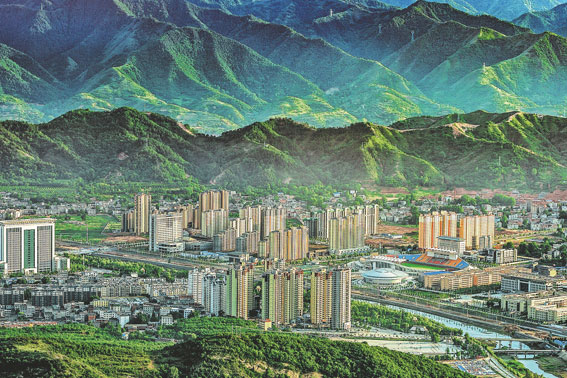 绿水青山美 生态底色足