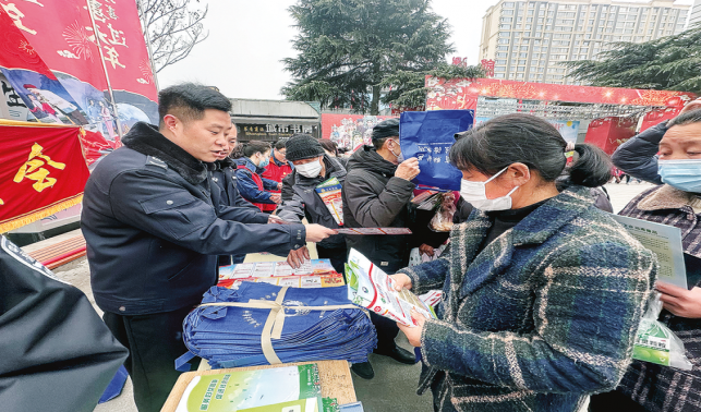 全市青少年学雷锋示范活动启动
