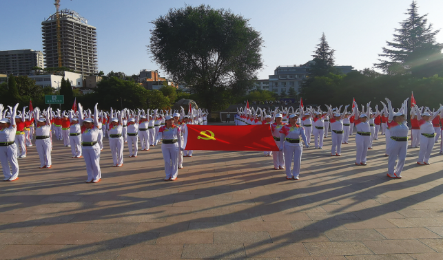 多彩活动庆“七一” 浓浓深情颂党恩