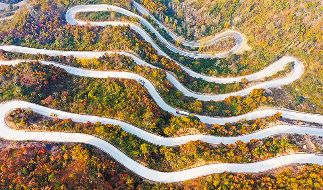 千载商於道 今朝新通途