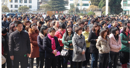 “2011年全省工会促进就业再就业大型免费招聘洽谈会”举行