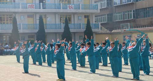 商州区城关小学开展广播体操比赛