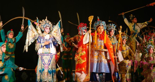 高雅艺术进校园，《杨门女将》走进商洛学院