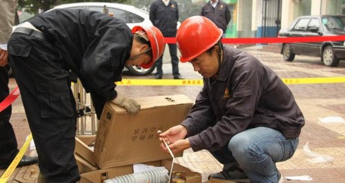 电力线路检修完毕 名人街恢复供电