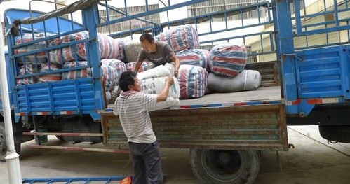 市民政局充分准备救灾物资储备