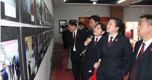 全市政法机关书画摄影展在市文化馆举行