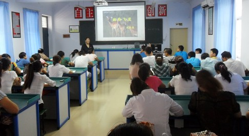 商洛2013年暑期“名师大篷车”走进洛南