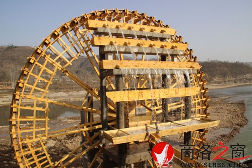 灵口建成商洛最大景观水车