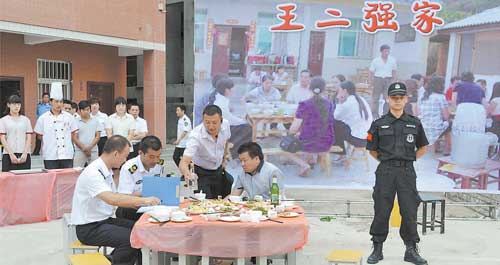 商洛市举行Ⅲ级重大食品安全事故应急救援演练活动