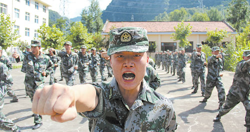 商山洛水练兵忙
