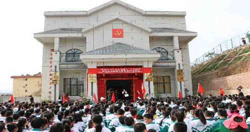 团市委开展“我们是共产主义接班人”主题教育活动