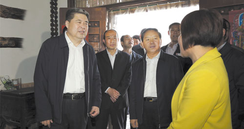 创新扶贫措施 建设美丽乡村