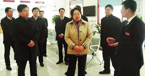 坚定不移落实两个责任 全力抓好党风廉政建设