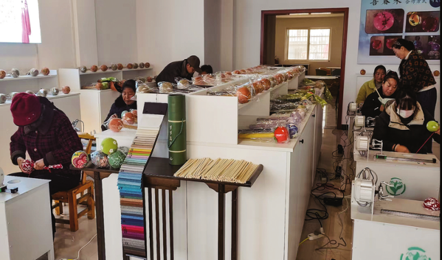 一把养生锤 一条致富路