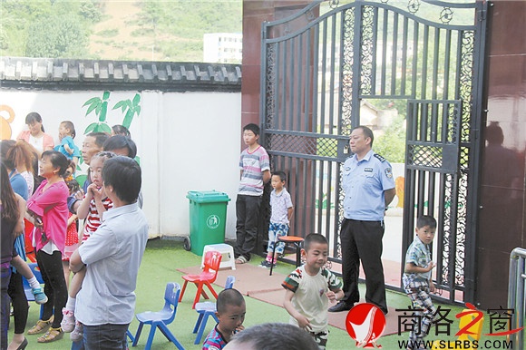 何行春检查校园安全