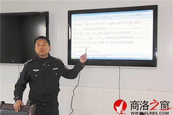 凭借过硬的业务能力，段炜成为全市法制培训员讲师团成员。