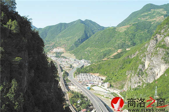 交通便捷，环境优美的石瓮子全景。
