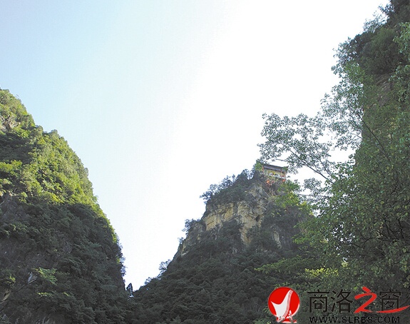 石瓮子境内的对峰台