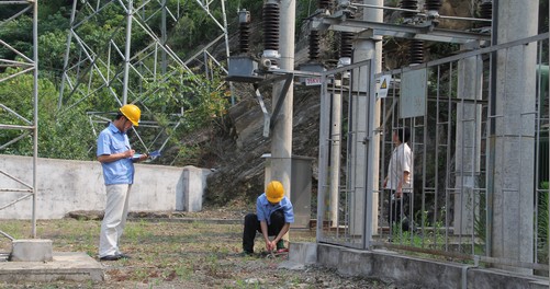 商洛气象行政执法大队在镇安开展防雷专项执法检查