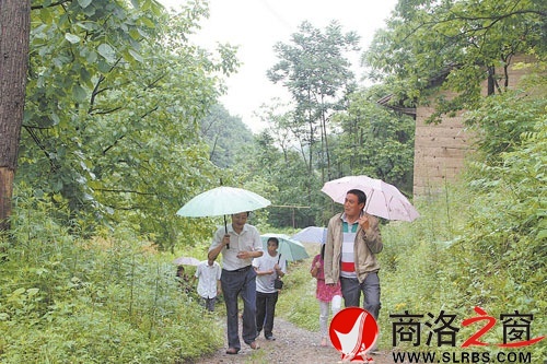 柞水计生局用心服务暖民心